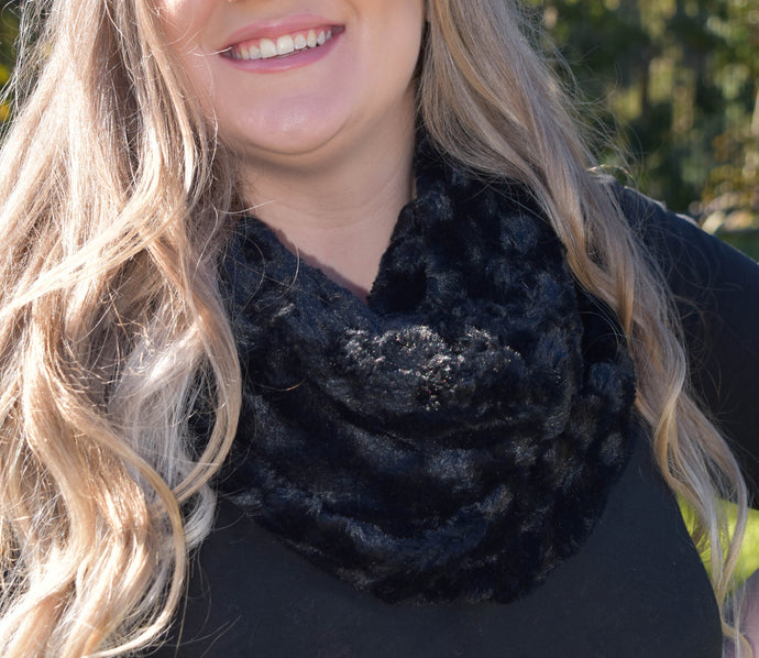 Infinity Scarf - Luxurious Black super soft faux fur
